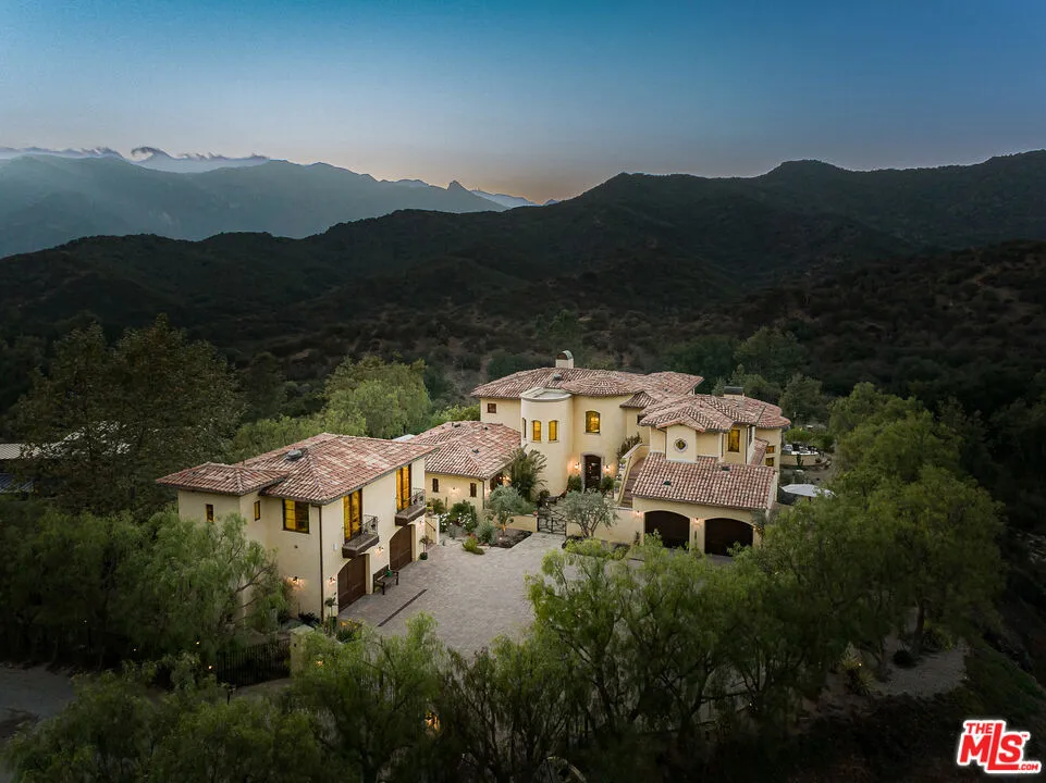 1101 Cold Canyon Road Calabasas, CA 91302