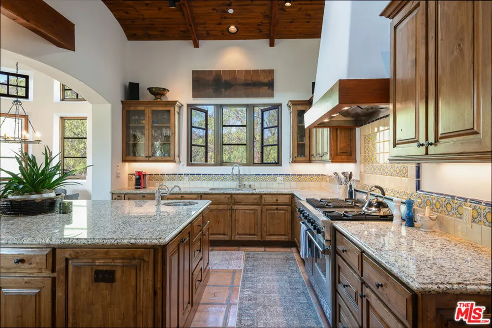 1101 Cold Canyon Road Calabasas, CA 91302
