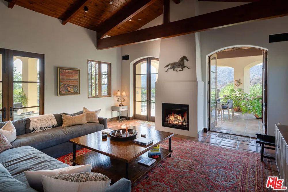 1101 Cold Canyon Road Calabasas, CA 91302