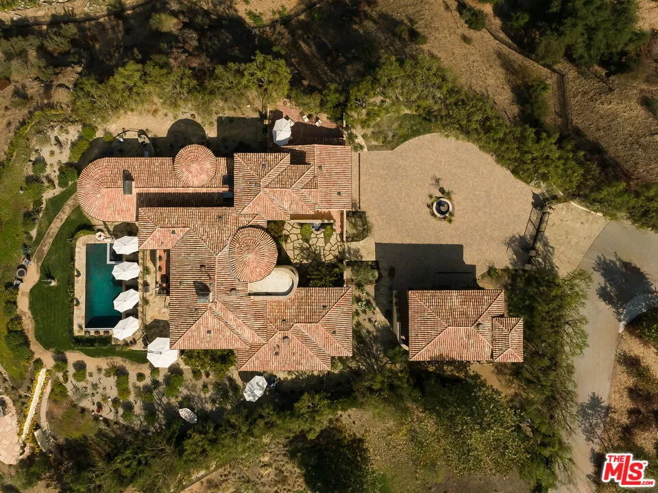 1101 Cold Canyon Road Calabasas, CA 91302