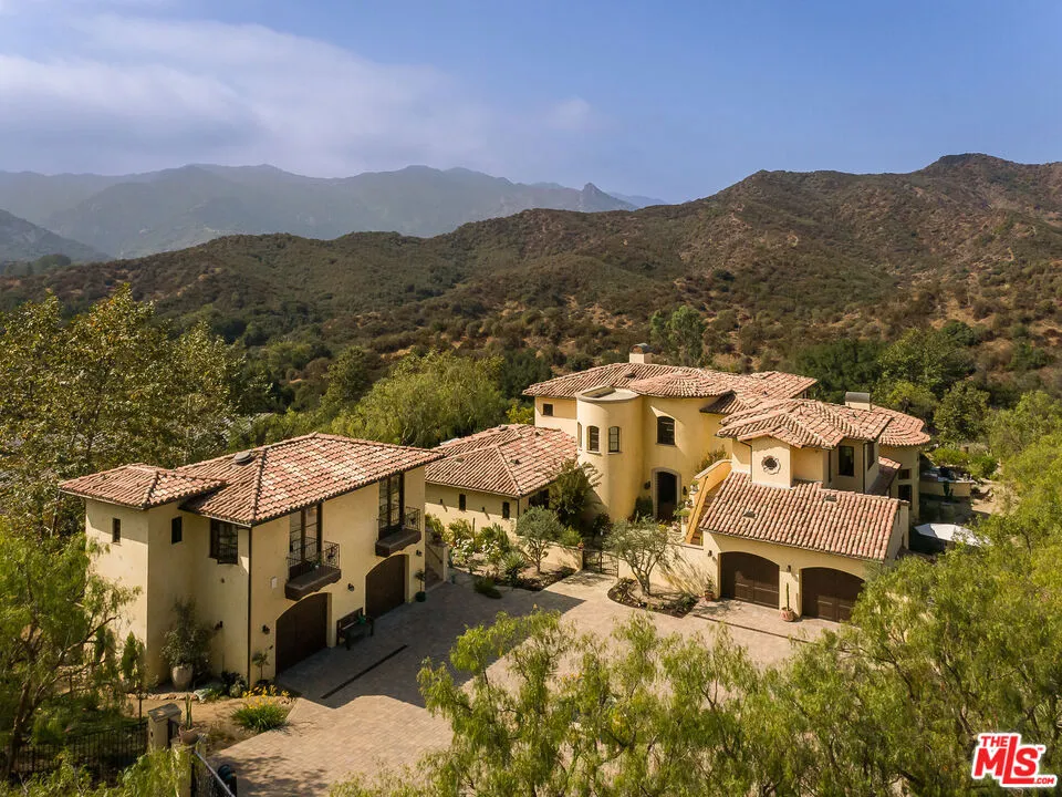 1101 Cold Canyon Road Calabasas, CA 91302