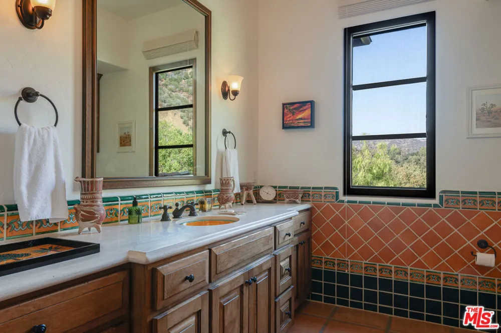 1101 Cold Canyon Road Calabasas, CA 91302