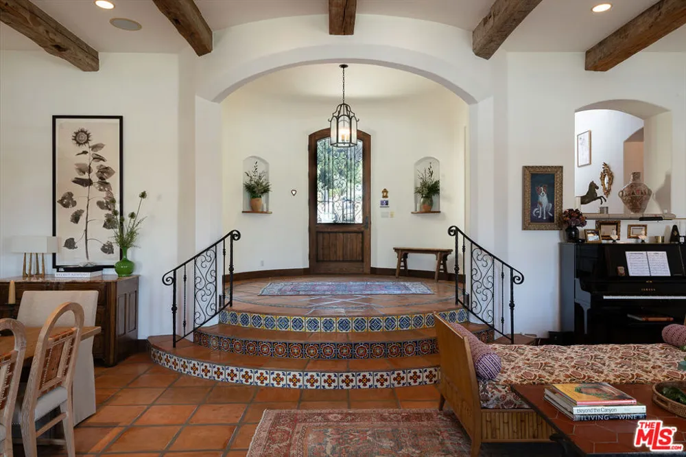 1101 Cold Canyon Road Calabasas, CA 91302