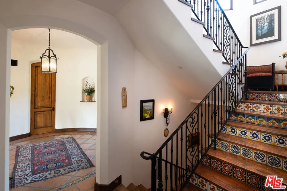 1101 Cold Canyon Road Calabasas, CA 91302