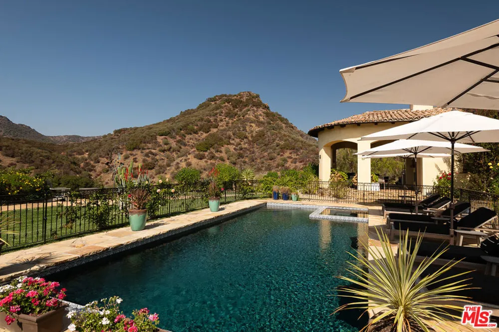 1101 Cold Canyon Road Calabasas, CA 91302