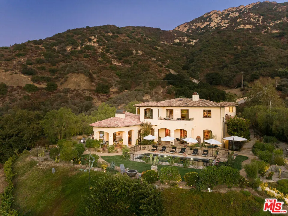1101 Cold Canyon Road Calabasas, CA 91302