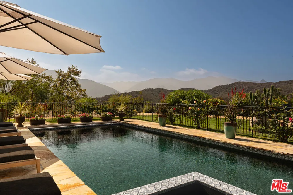 1101 Cold Canyon Road Calabasas, CA 91302