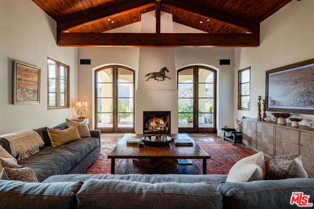 1101 Cold Canyon Road Calabasas, CA 91302