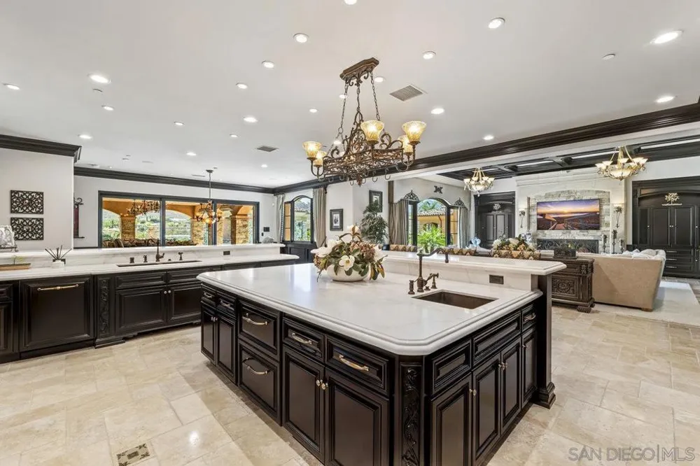 14170 Bryce Pt Poway, CA 92064