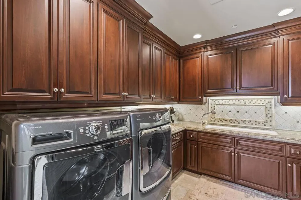 14170 Bryce Pt Poway, CA 92064