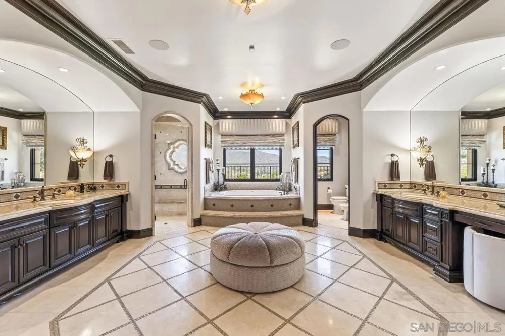 14170 Bryce Pt Poway, CA 92064
