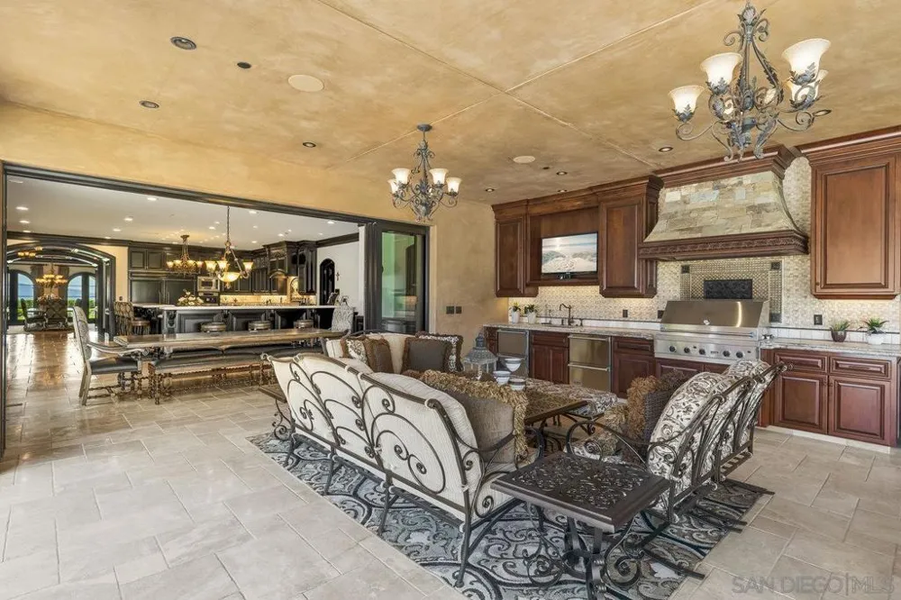 14170 Bryce Pt Poway, CA 92064