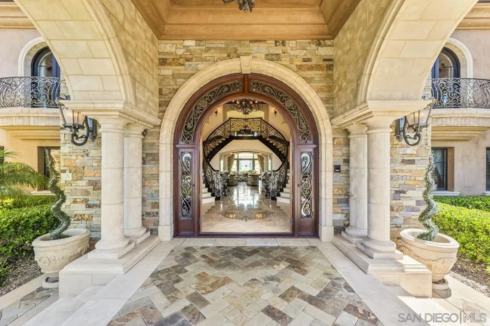 14170 Bryce Pt Poway, CA 92064