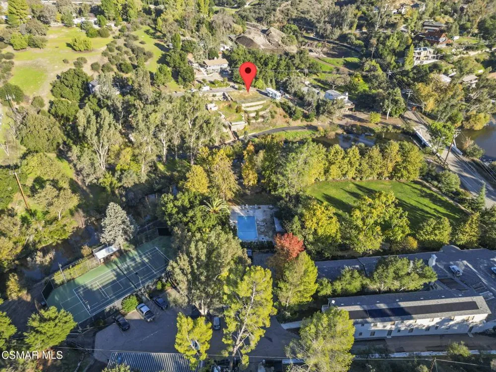 2374 Laguna Circle Road Agoura Hills, CA 91301