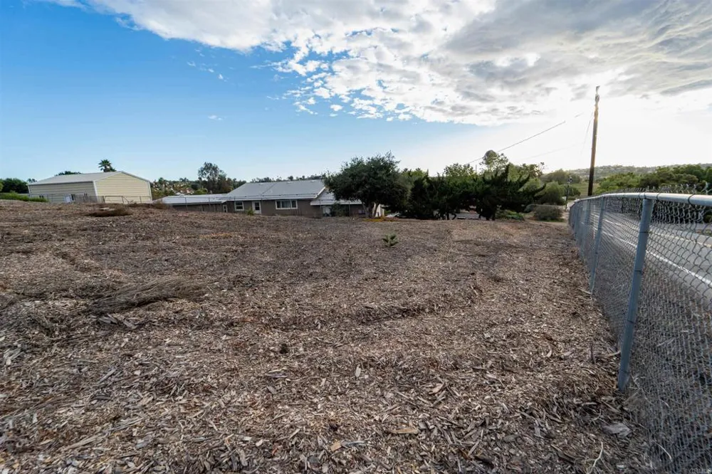 291 Osborne Street Vista, CA 92084