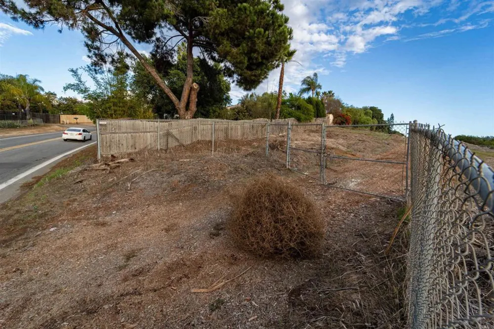 291 Osborne Street Vista, CA 92084