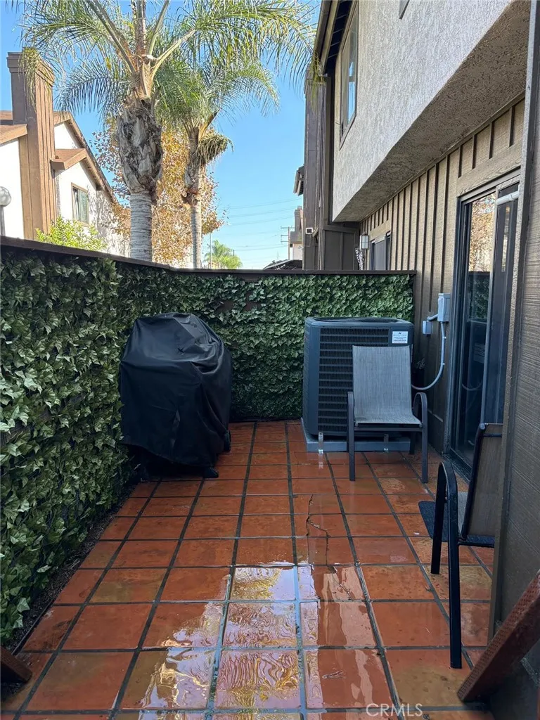 6100 Arbutus Avenue #42 Huntington Park, CA 90255