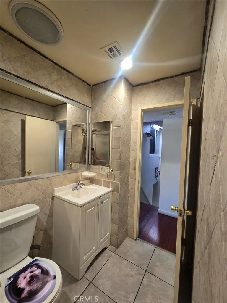 6100 Arbutus Avenue #42 Huntington Park, CA 90255