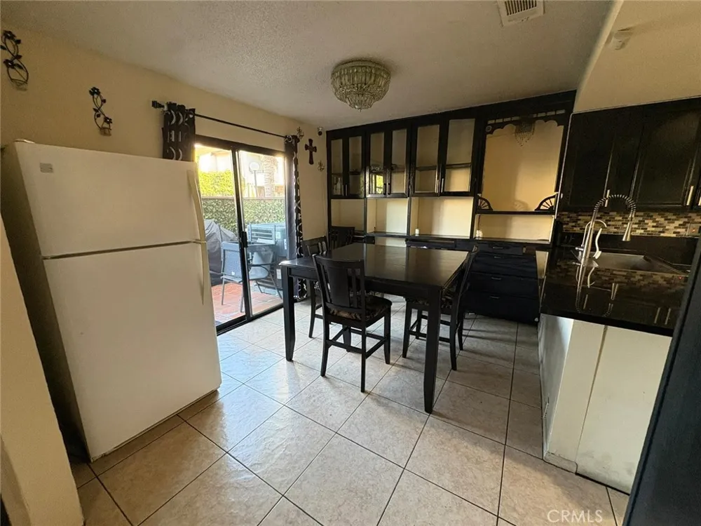 6100 Arbutus Avenue #42 Huntington Park, CA 90255