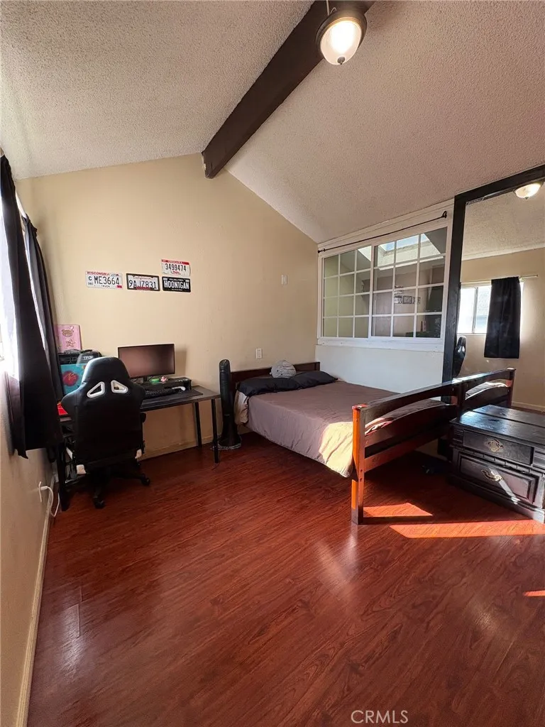 6100 Arbutus Avenue #42 Huntington Park, CA 90255