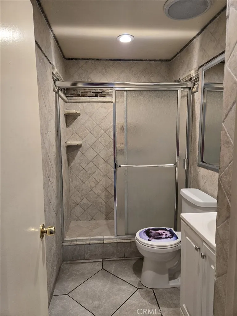 6100 Arbutus Avenue #42 Huntington Park, CA 90255