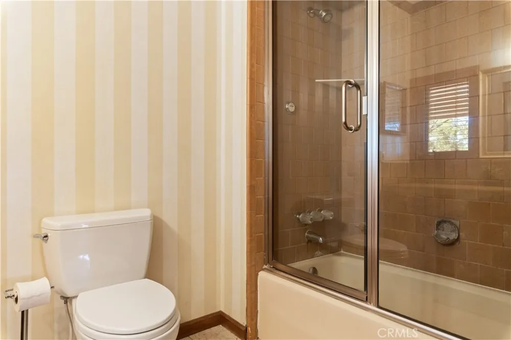 608 Dixon Drive Lakeport, CA 95453