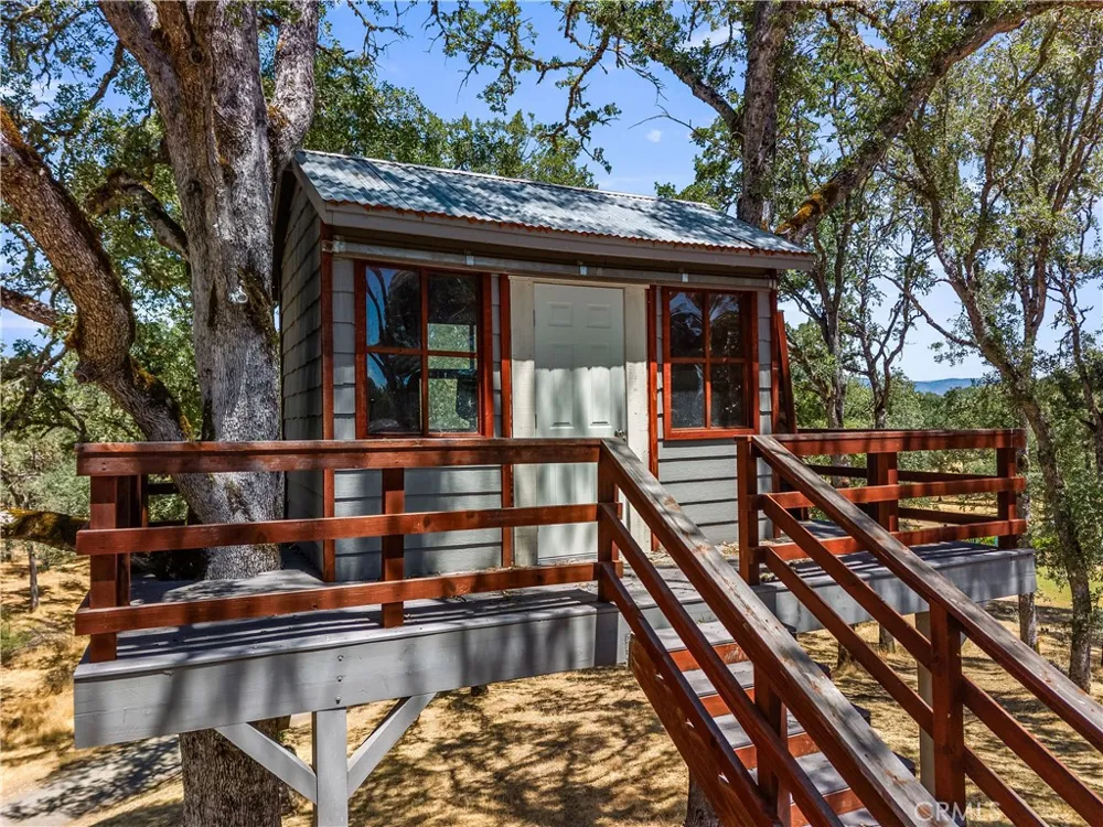608 Dixon Drive Lakeport, CA 95453