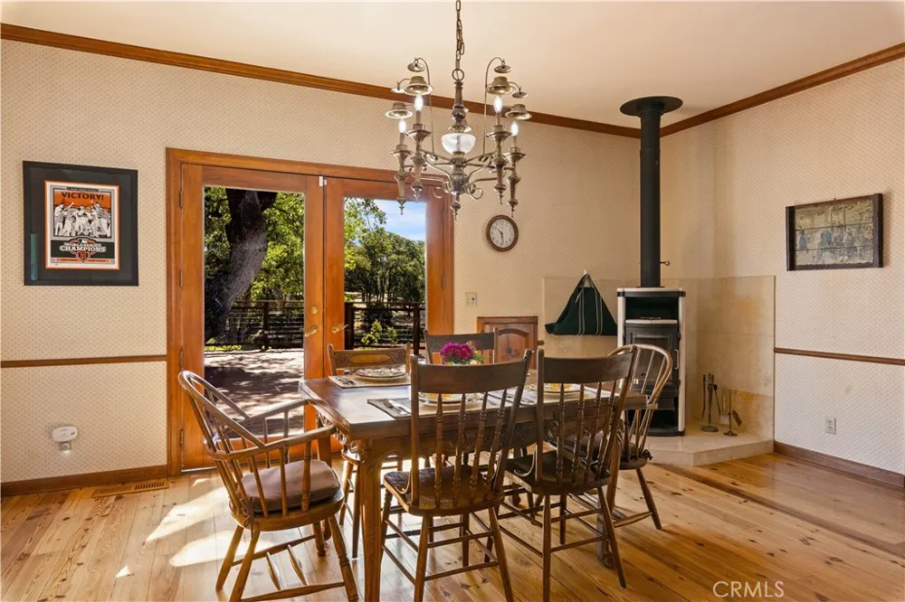 608 Dixon Drive Lakeport, CA 95453