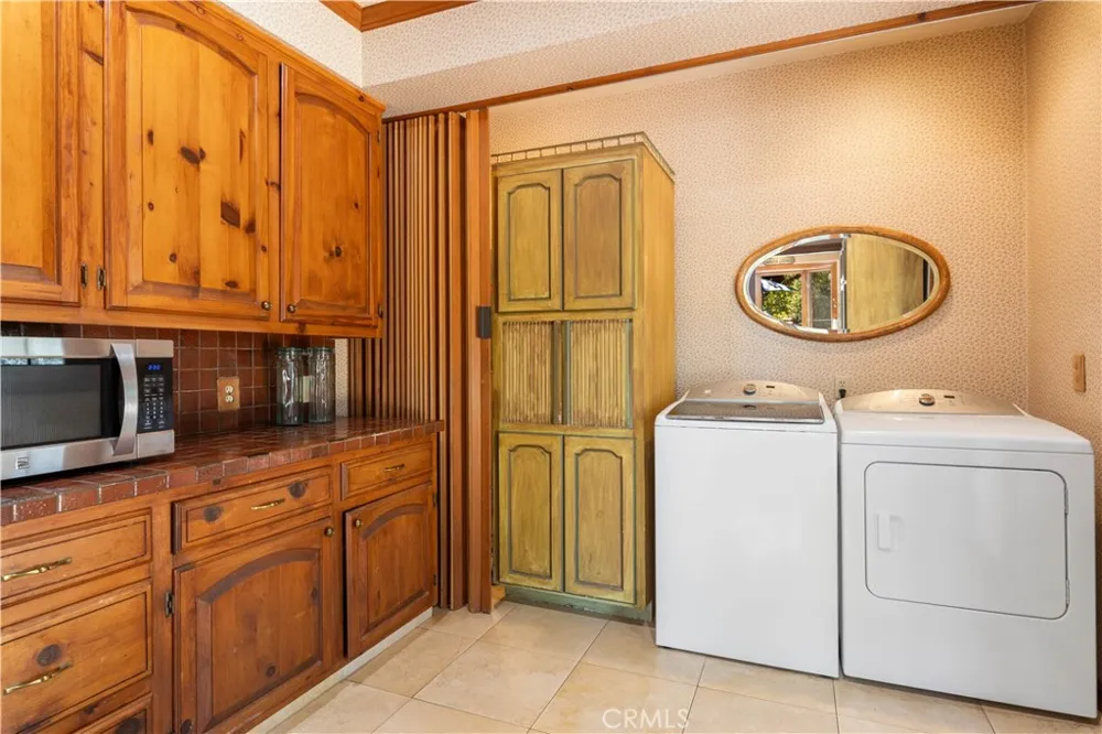 608 Dixon Drive Lakeport, CA 95453
