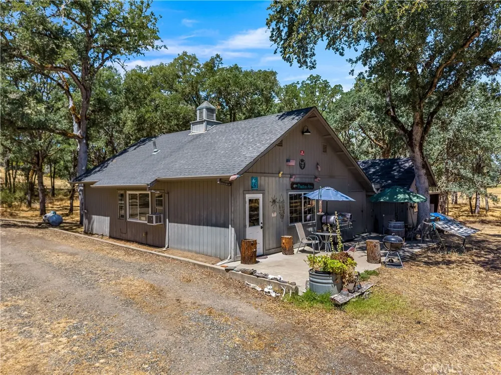 608 Dixon Drive Lakeport, CA 95453