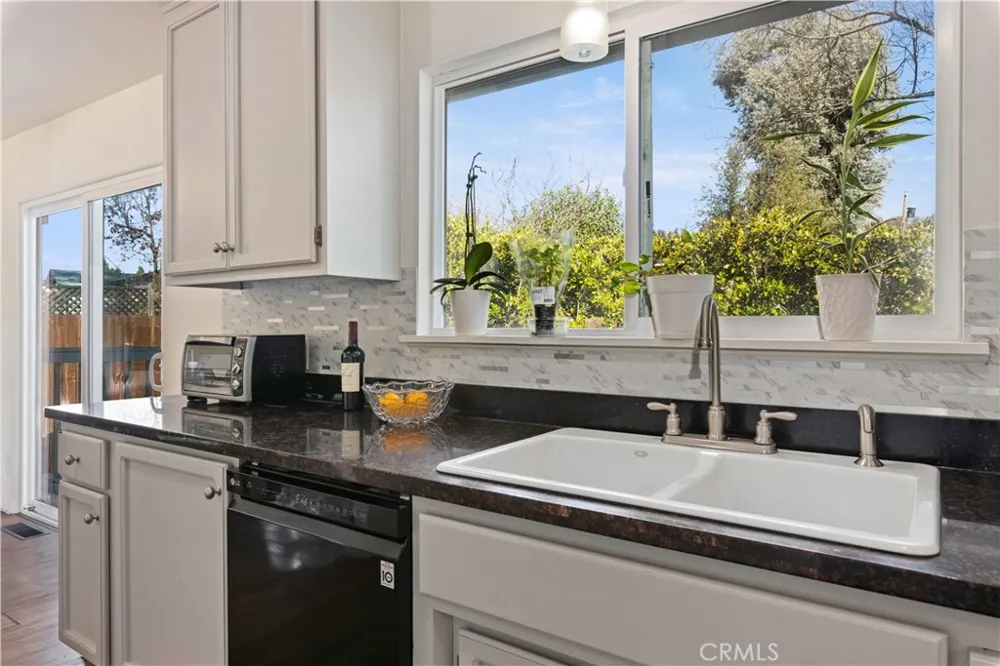 19894 Mountain Meadows South Hidden Valley Lake, CA 95467