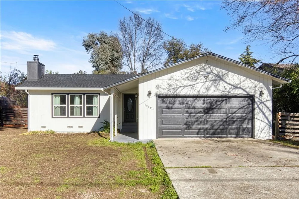 19894 Mountain Meadows South Hidden Valley Lake, CA 95467