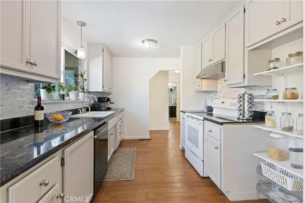 19894 Mountain Meadows South Hidden Valley Lake, CA 95467