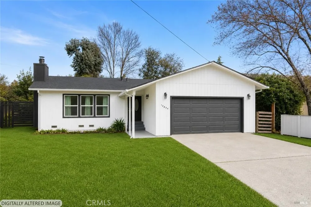 19894 Mountain Meadows South Hidden Valley Lake, CA 95467