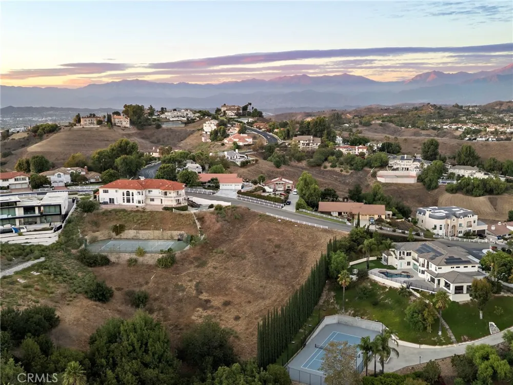 2182 Indian Creek Diamond Bar, CA 91765