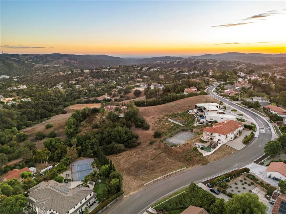 2182 Indian Creek Diamond Bar, CA 91765