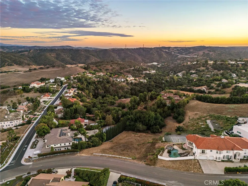 2182 Indian Creek Diamond Bar, CA 91765