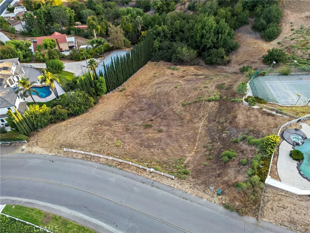 2182 Indian Creek Diamond Bar, CA 91765