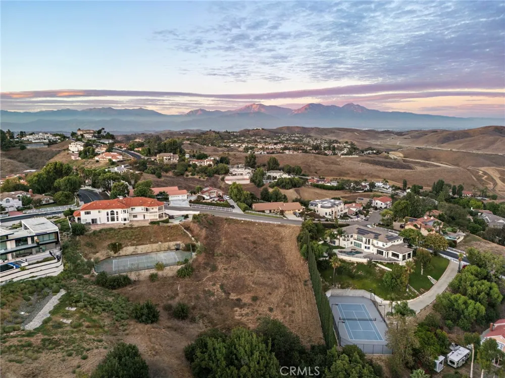 2182 Indian Creek Diamond Bar, CA 91765