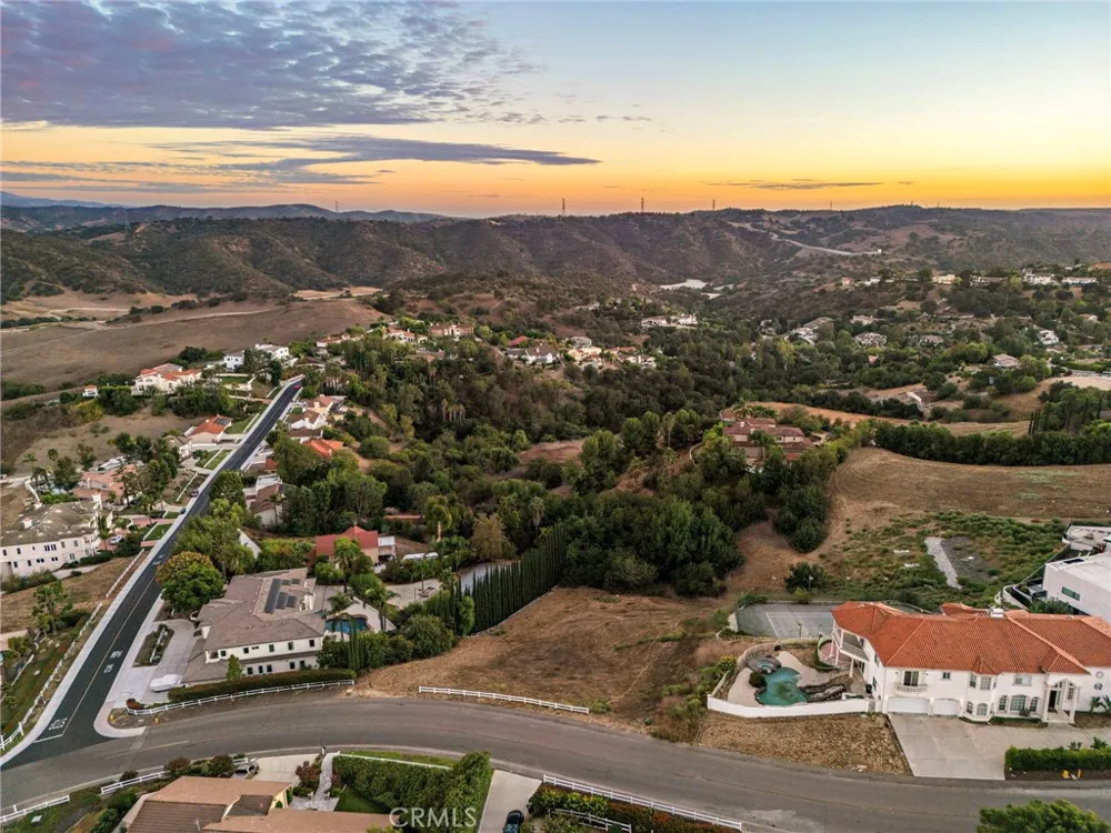 2182 Indian Creek Diamond Bar, CA 91765