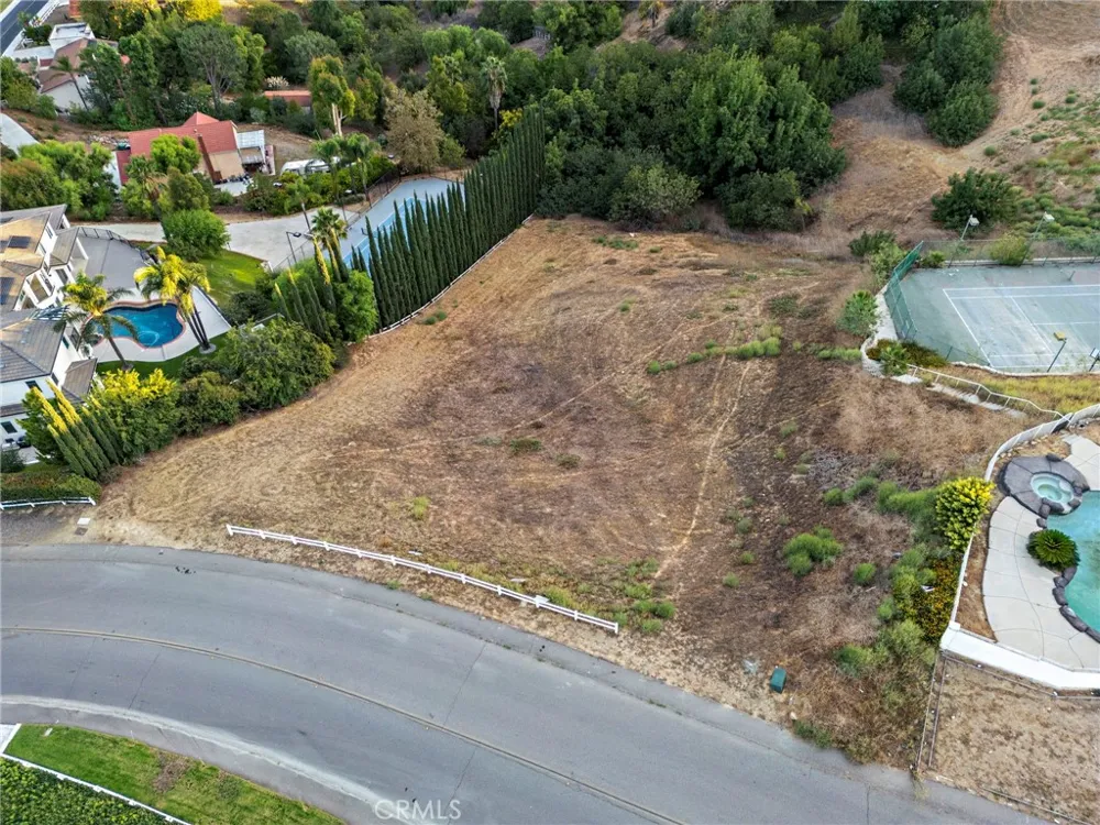 2182 Indian Creek Diamond Bar, CA 91765