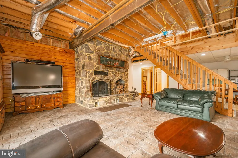 17051 LAUREL RUN ROAD SW Barton, MD 21521