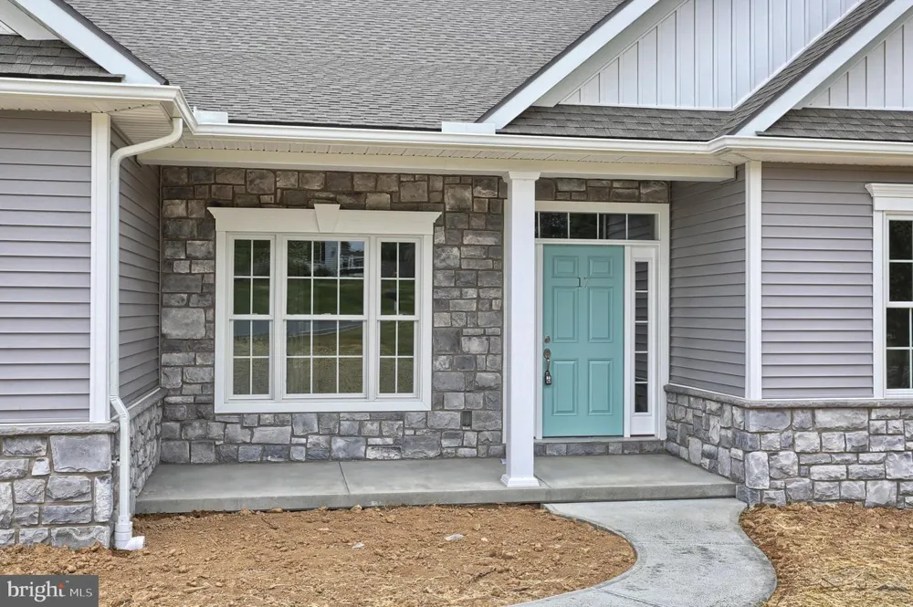 111 STARLIGHT LANE Lebanon, PA 17046