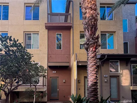 543 Rockefeller