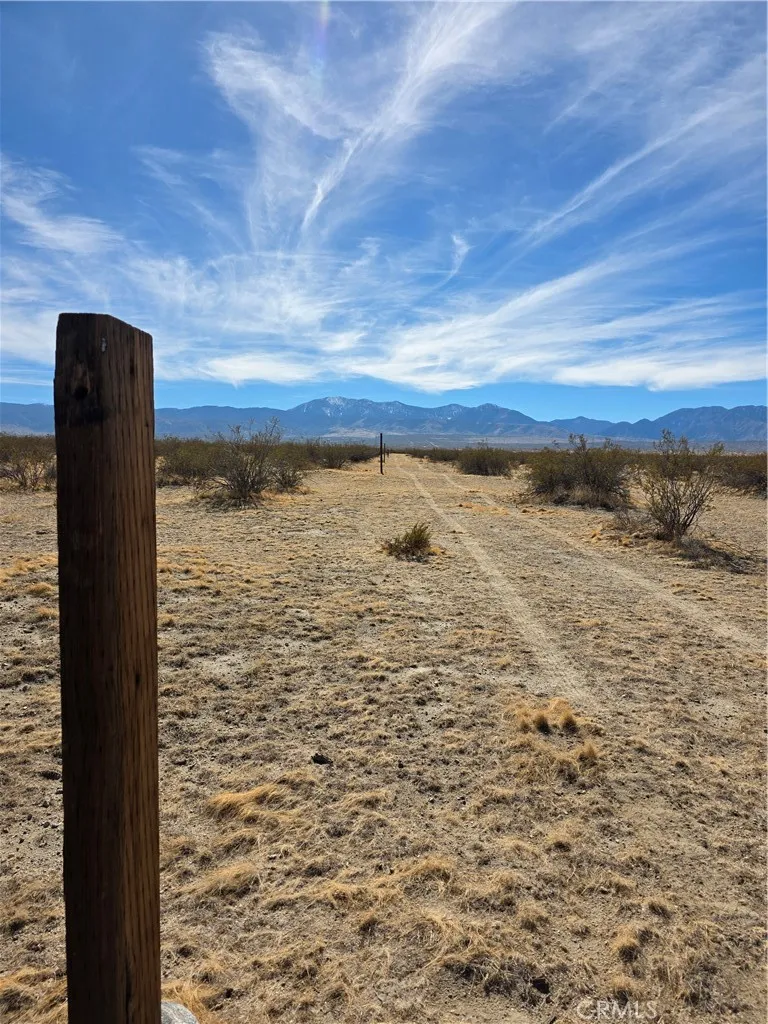 Vac/Vic Avenue U Black Butte, CA 93591