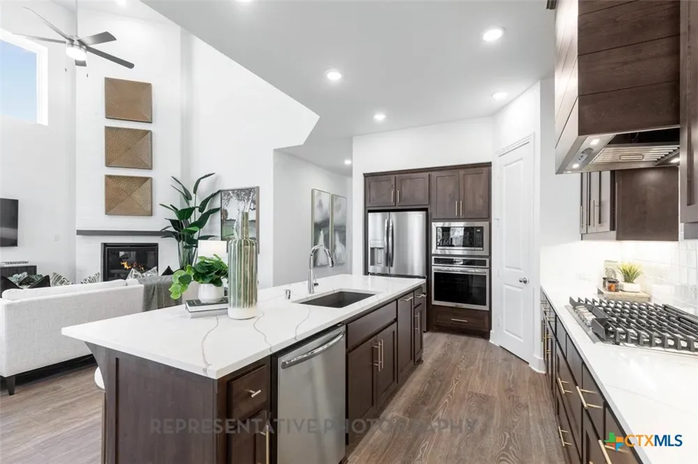 1606 Crimson Sunset Drive Georgetown, TX 78628