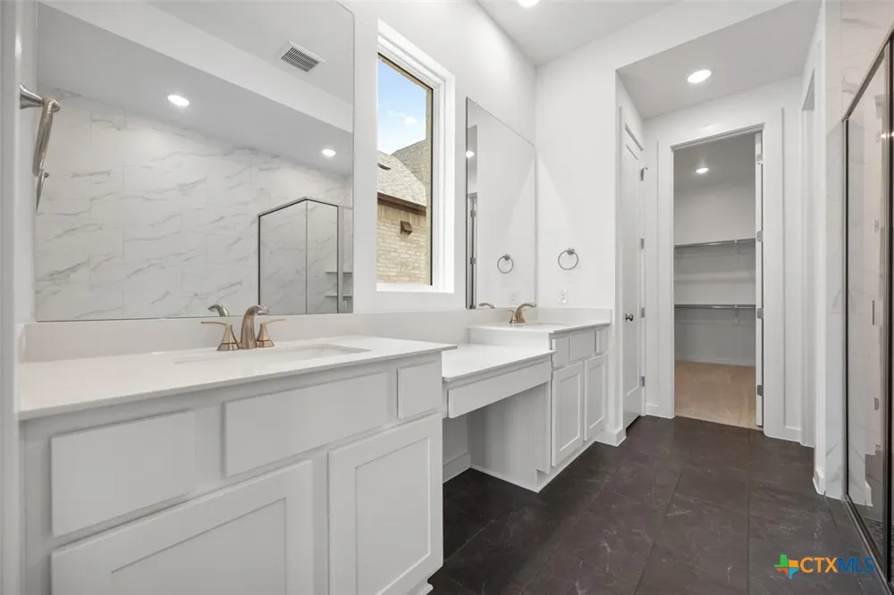 1606 Crimson Sunset Drive Georgetown, TX 78628