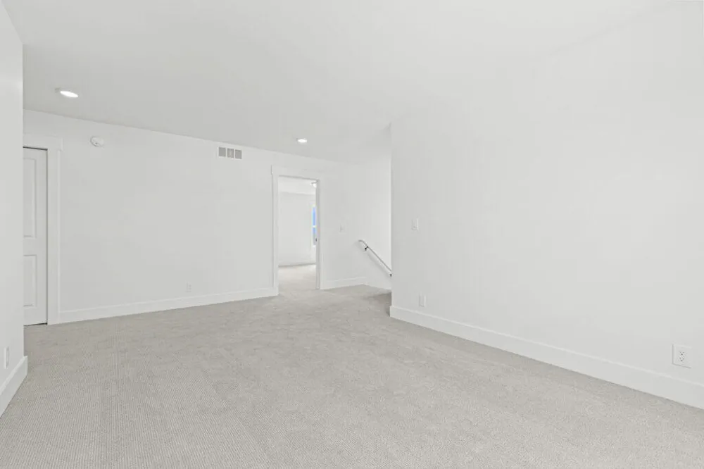 8288 Eagle Peak Drive Jenison, MI 49428