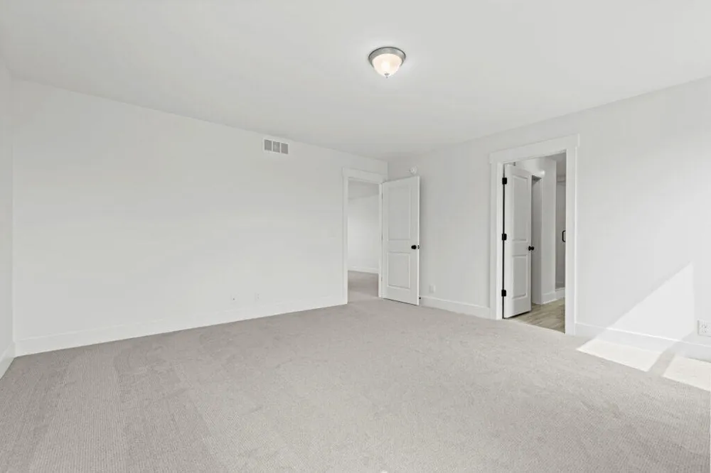 8288 Eagle Peak Drive Jenison, MI 49428