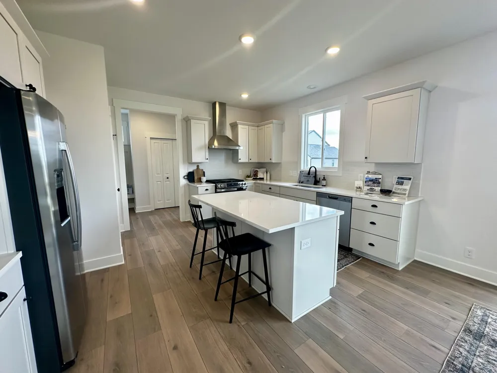 8288 Eagle Peak Drive Jenison, MI 49428